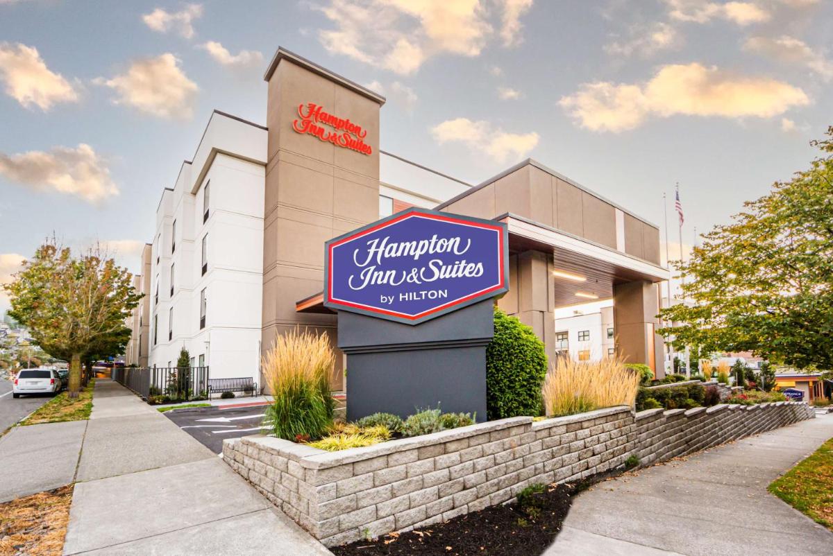 Hampton Inn & Suites Seattle-Downtown - Housity