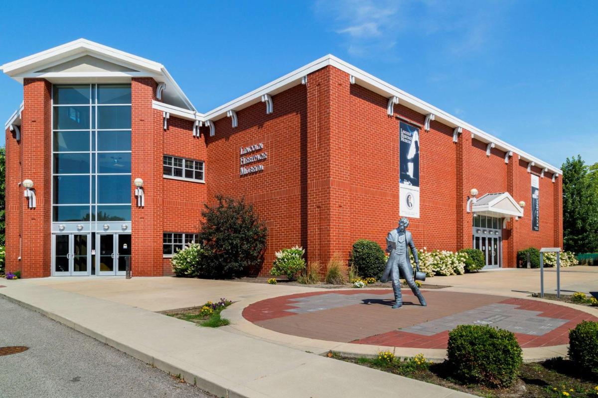 Hampton Inn Lincoln - Housity