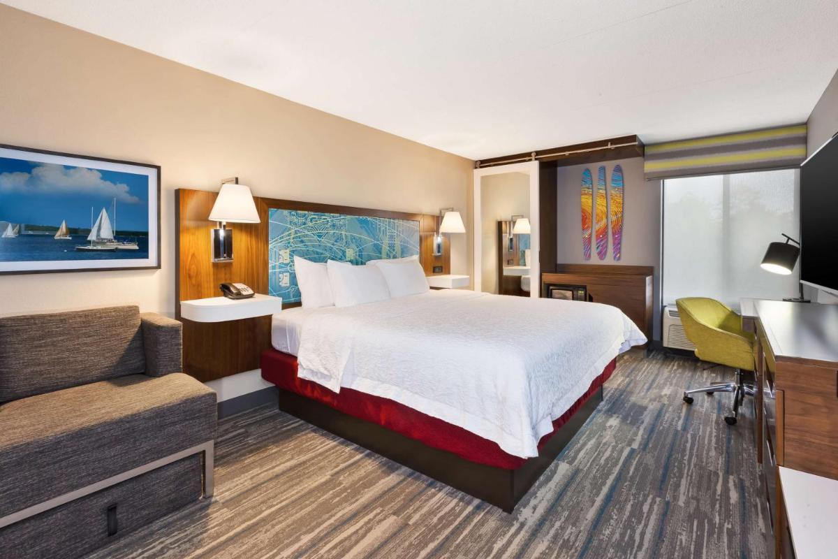 Hampton Inn Traverse City - Housity