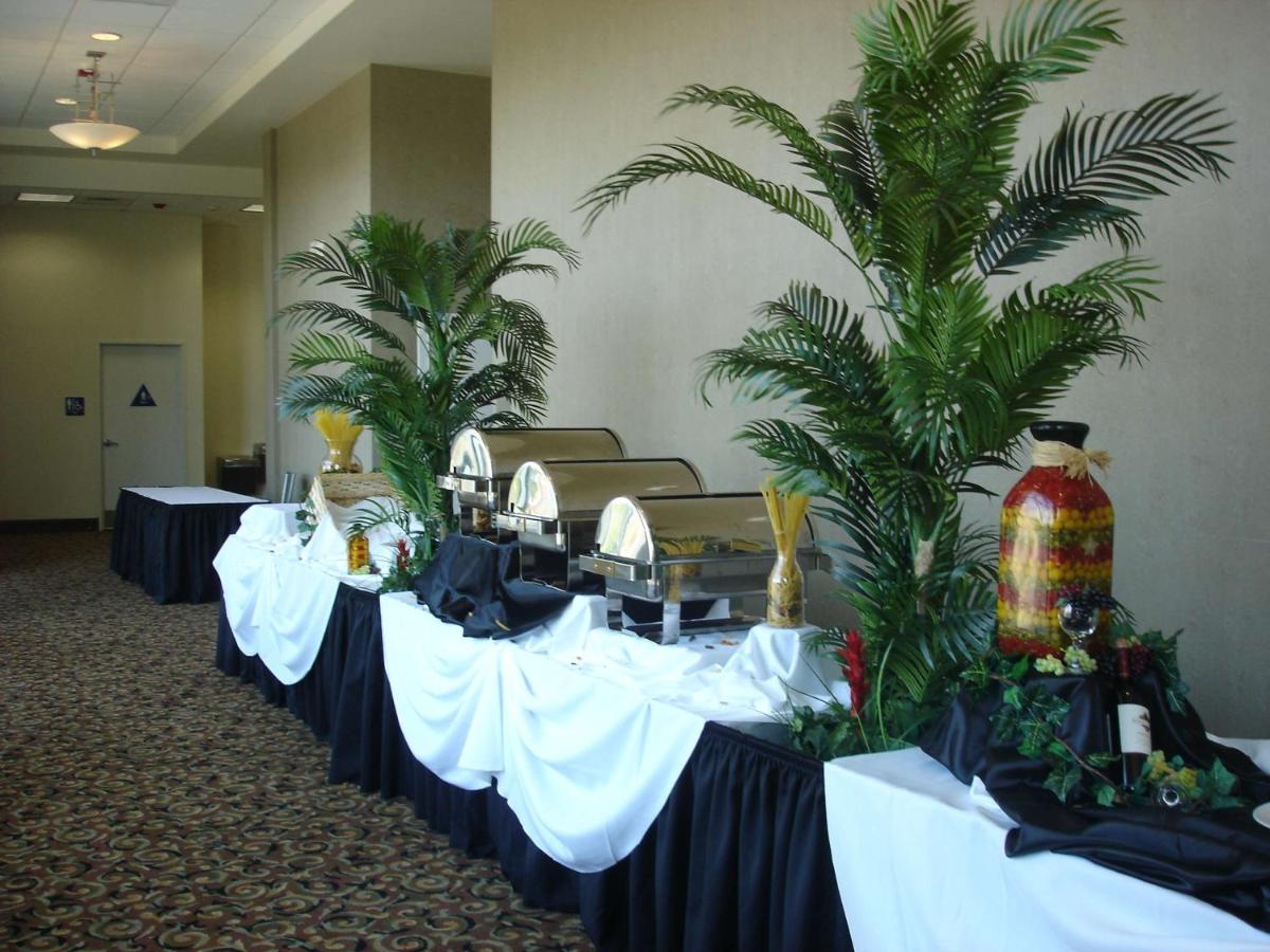 Hilton Garden Inn Victorville - Housity