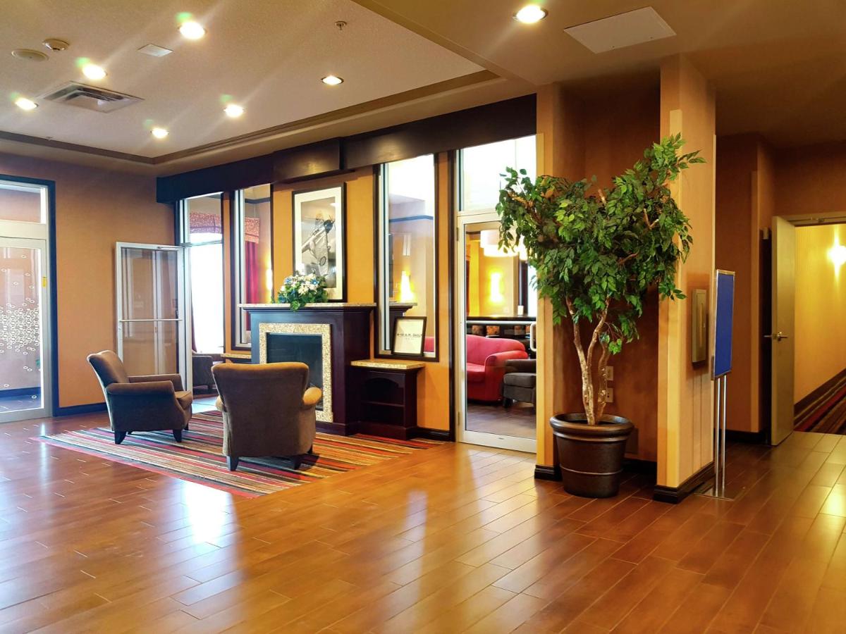 Hampton Inn & Suites by Hilton Edmonton International Airport - Housity