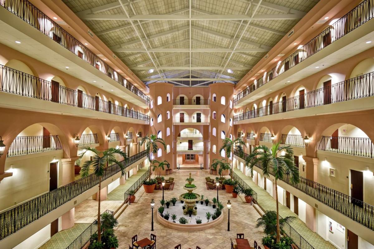 Embassy Suites Charleston - Historic District - Housity