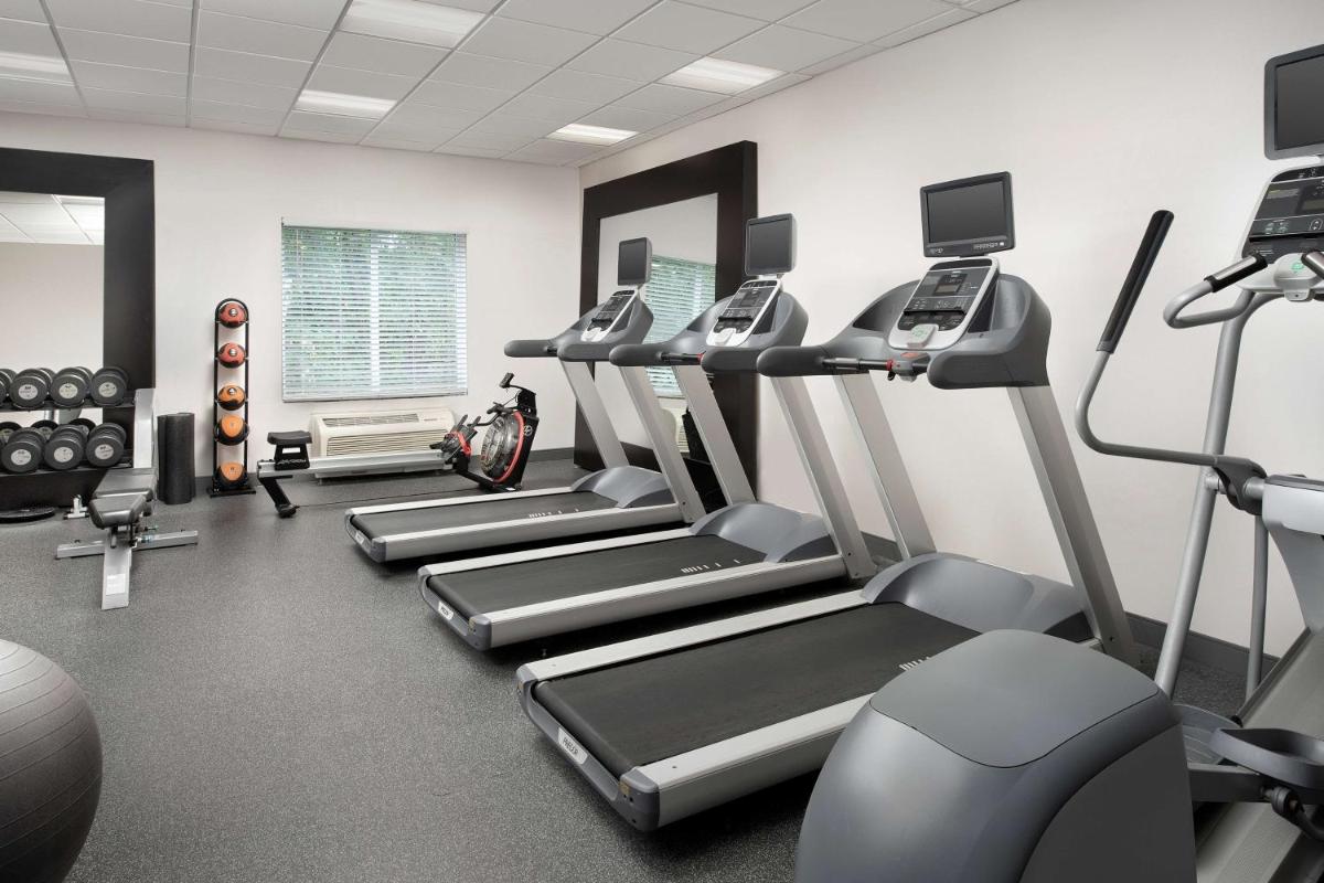 Hilton Garden Inn Charlotte/Mooresville - Housity