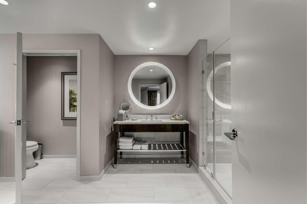 Hilton Columbus at Easton - Housity