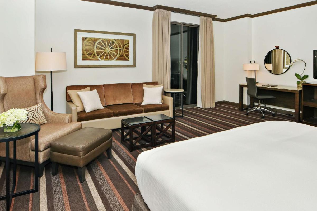 Hilton Dallas-Park Cities - Housity