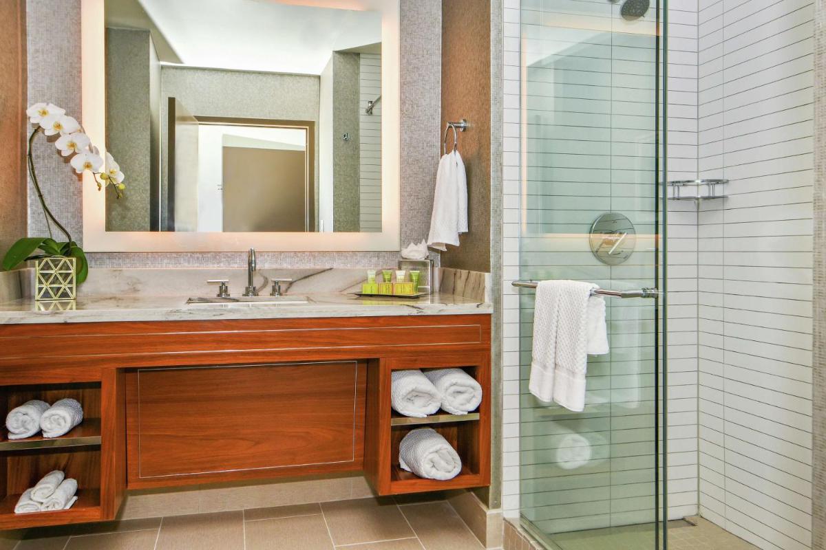 Hilton Dallas-Park Cities - Housity
