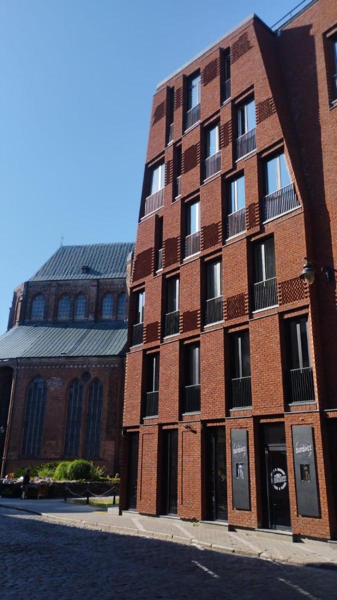 Redstone Apartments - Housity