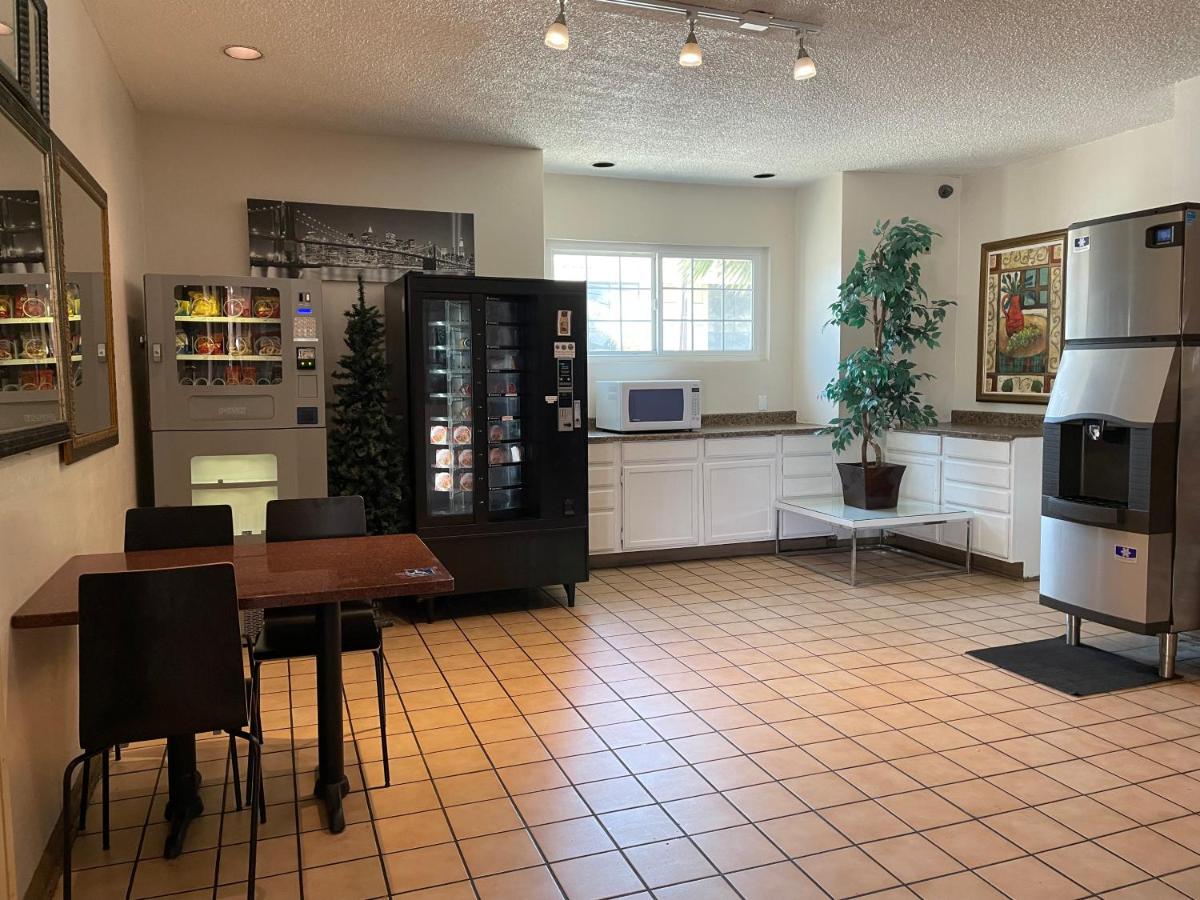 Grand Inn - Housity