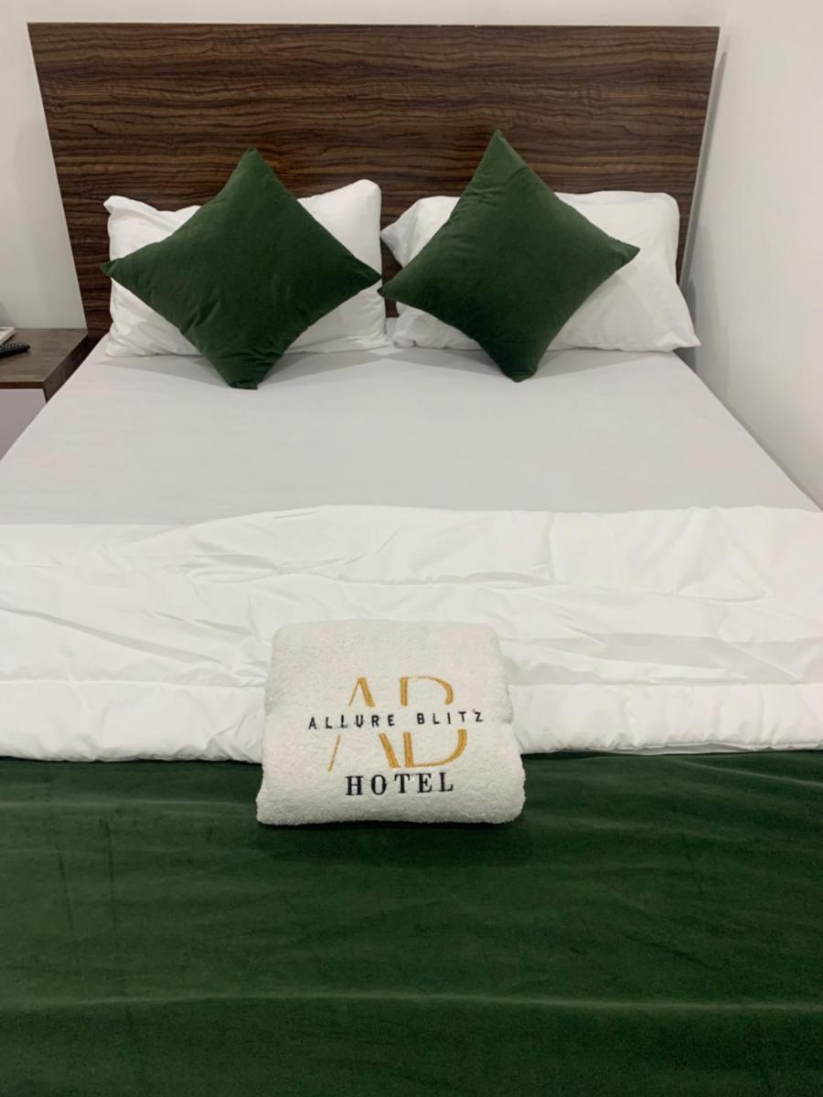 Allure Blitz Hotel - Housity