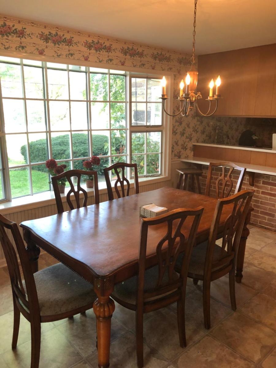 Weaverling House- Historic Stay in Smalltown America - Housity