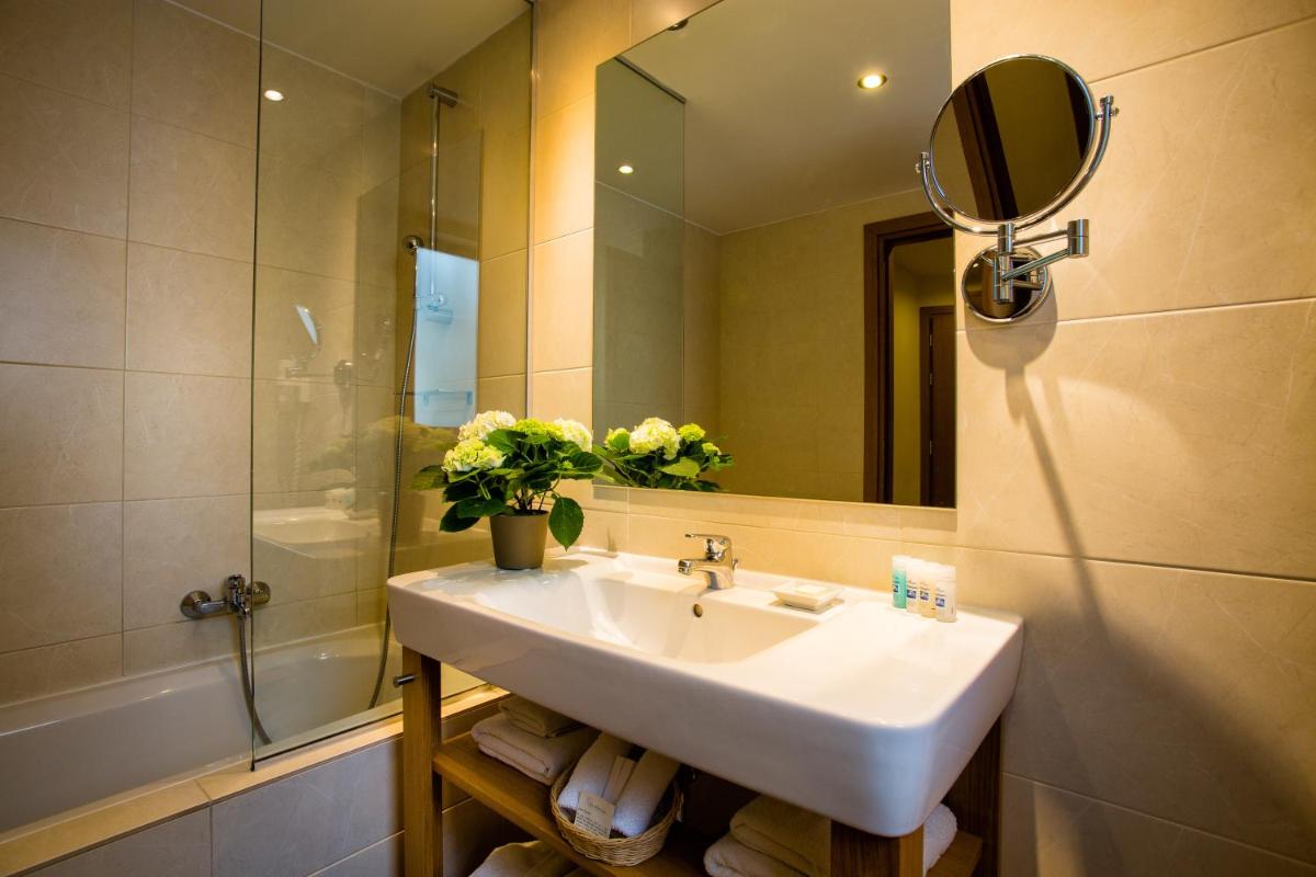 Suitetrails - The Athens Gate Hotel