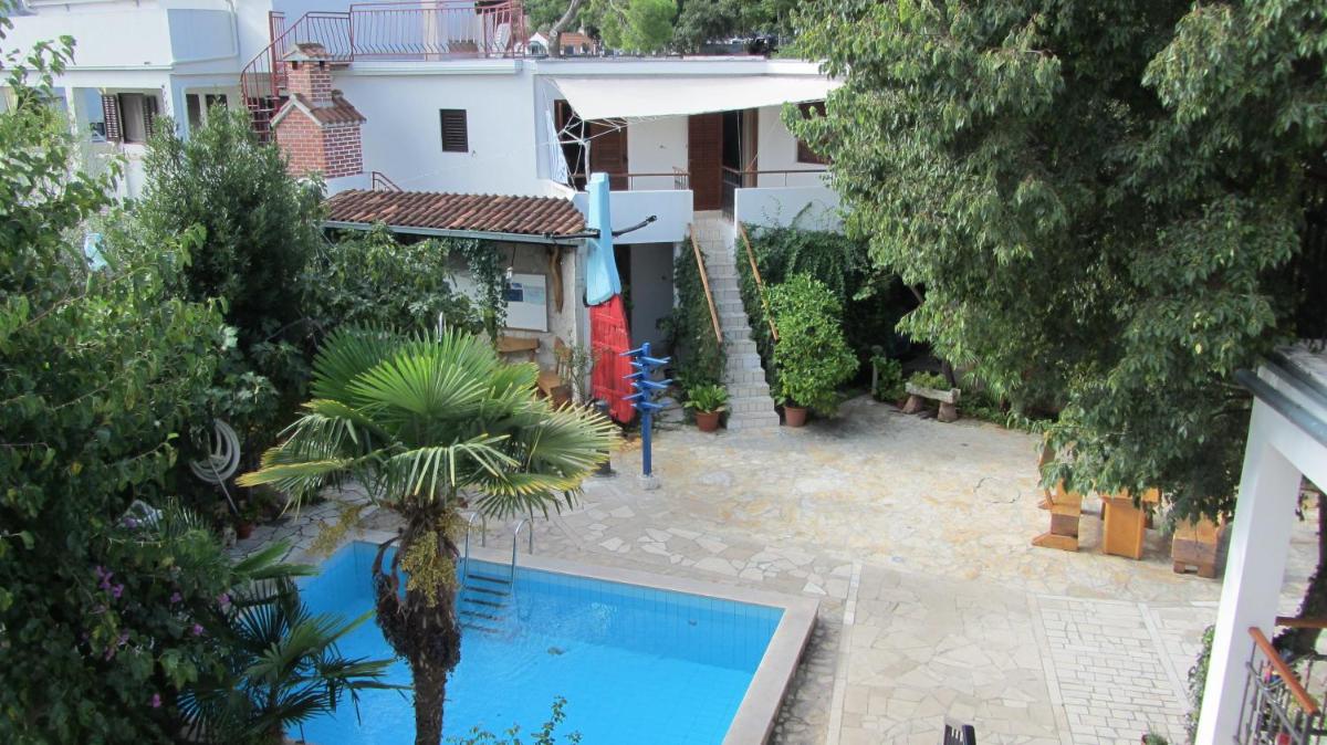 Dvor Maraca bell tower apartments - Housity