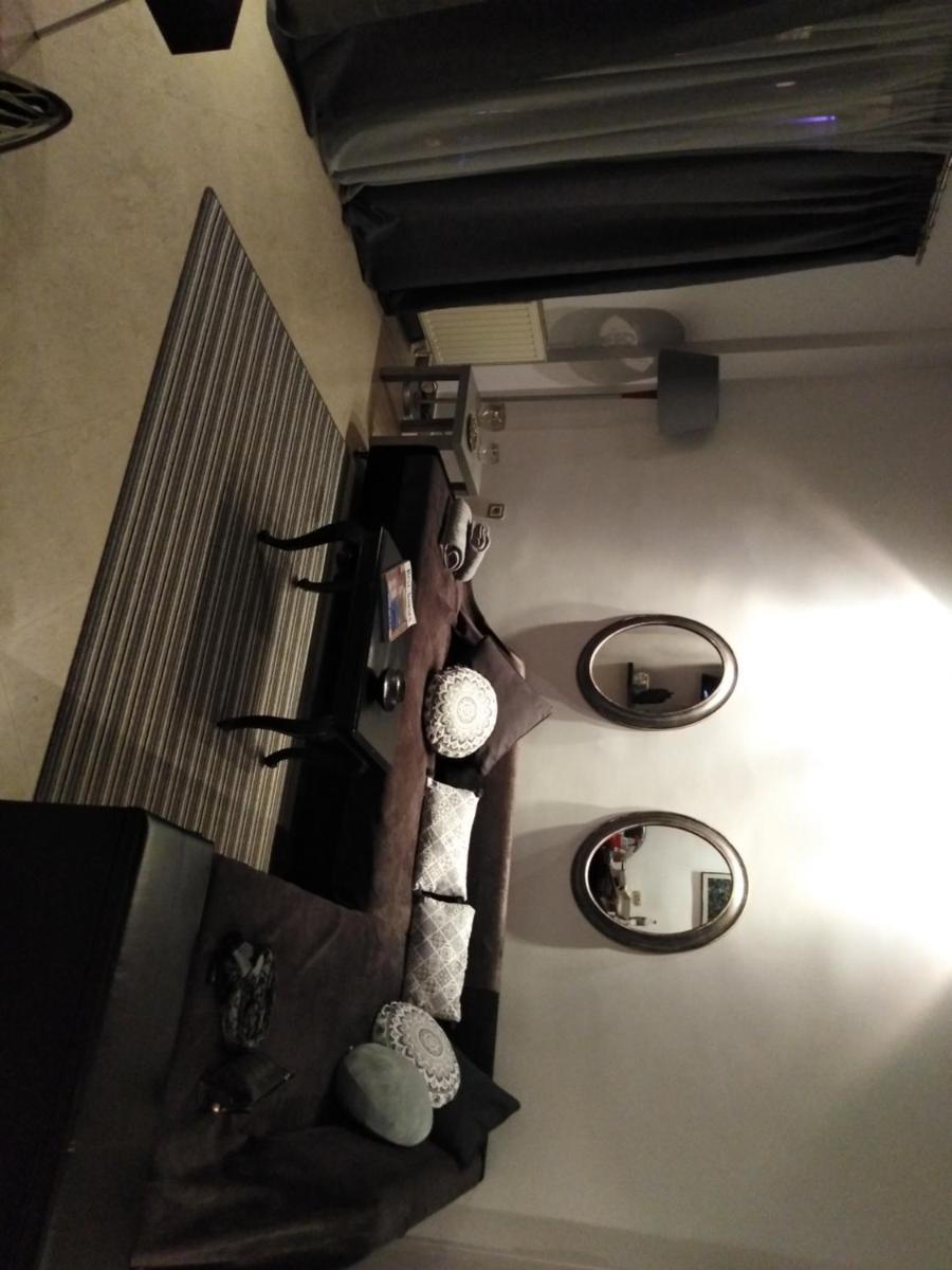 Karolou Dil central luxury and business appartment - Housity