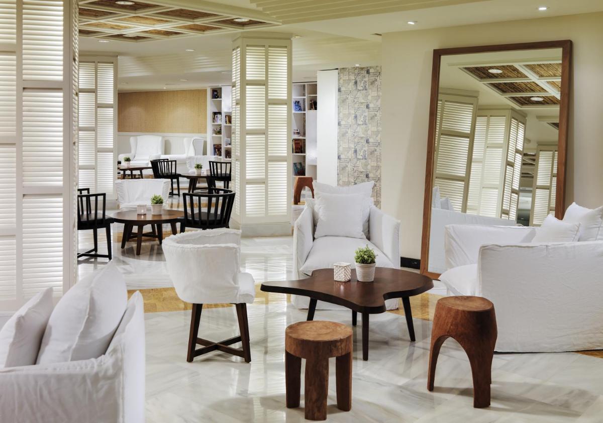 Zona de estar de Boutique Hotel H10 Blue Mar - Adults Only