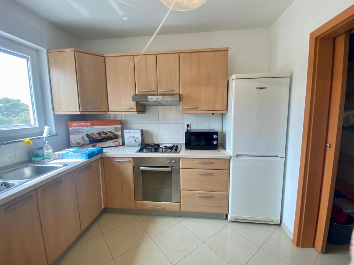 Apartment NOEL - Free Covered Parking - Fast WiFi - Near Beaches & Brijuni - Housity