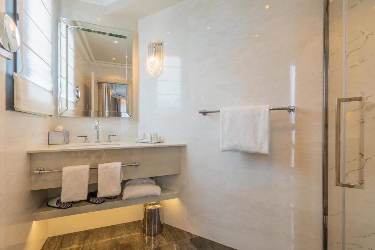 Salle de bains dans l'établissement Manolita Paris Salle de bains dans l'établissement Manolita Paris