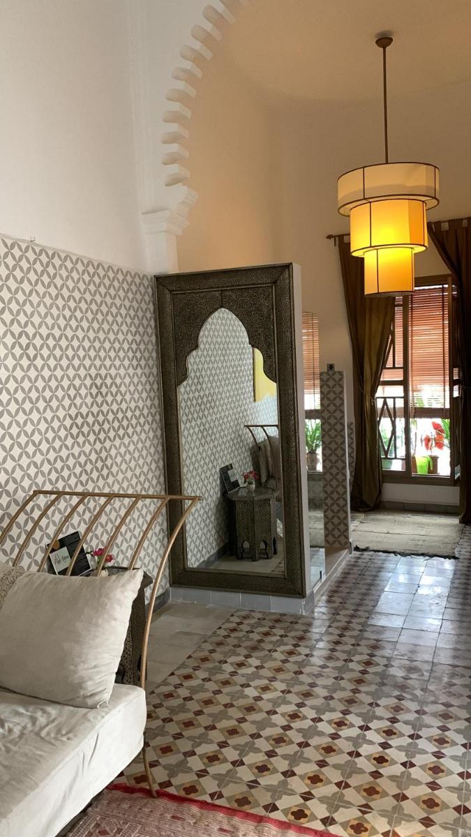 Riad Aziman - Housity