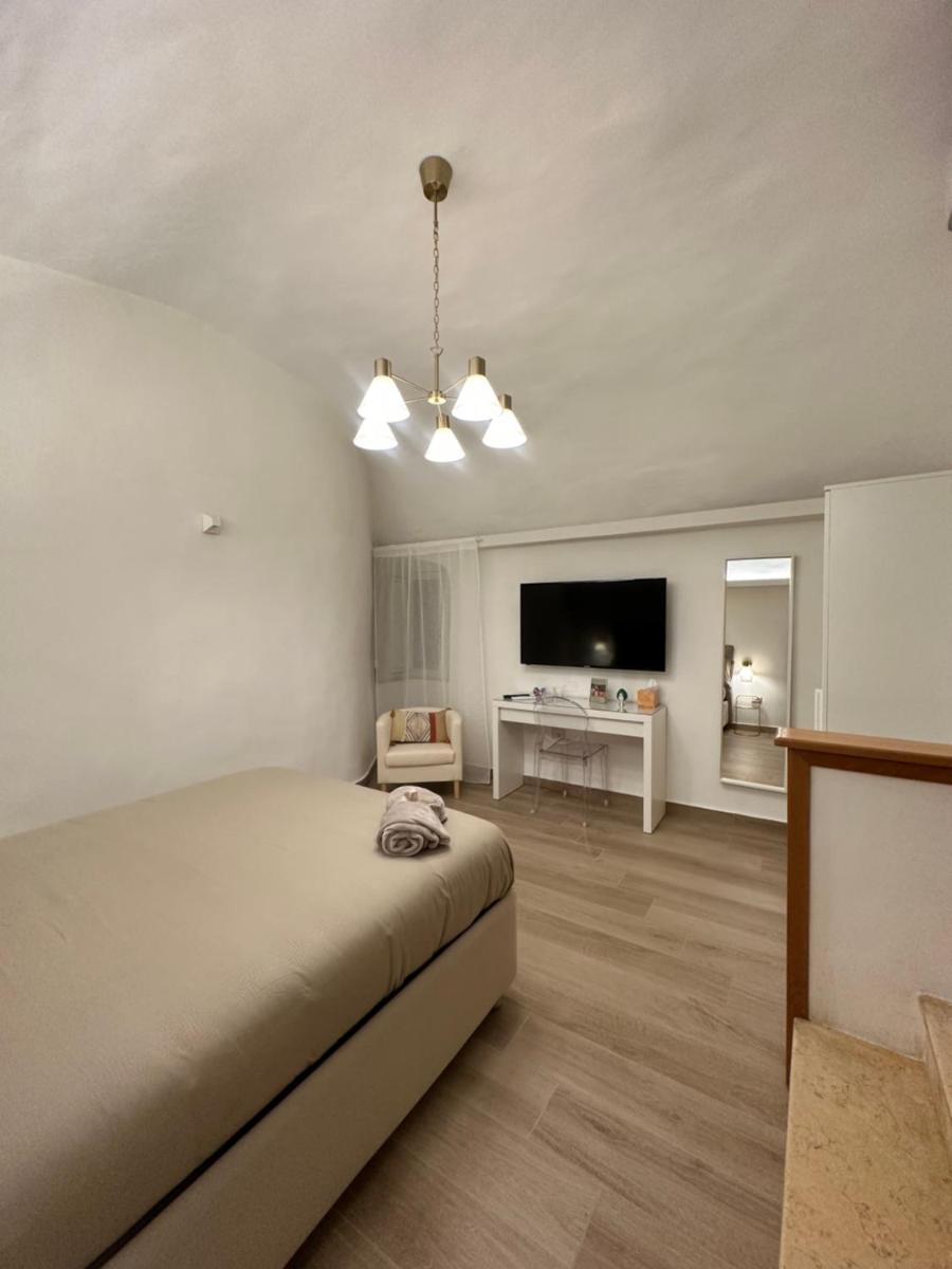 Suitetrails - Paura Suite Apartment