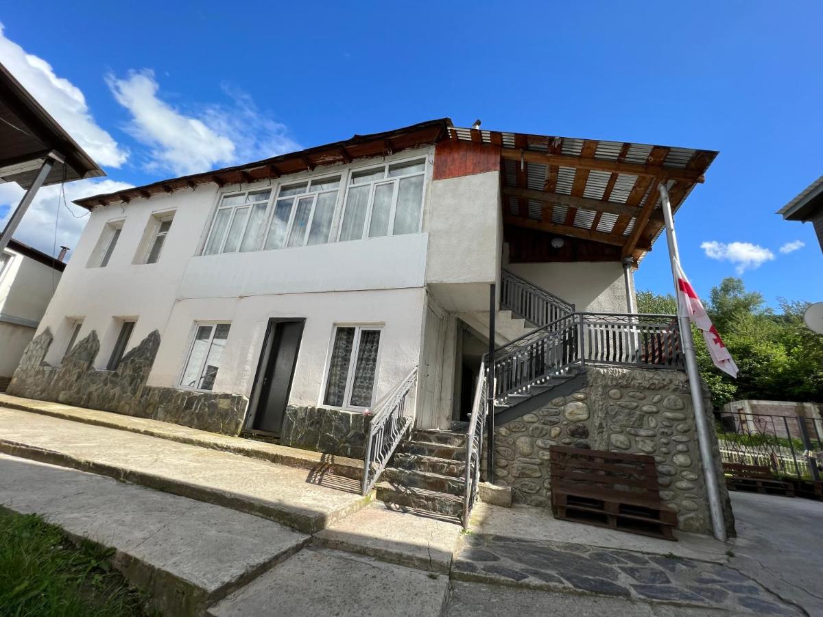 Manoni Ratiani's Hostel - Housity
