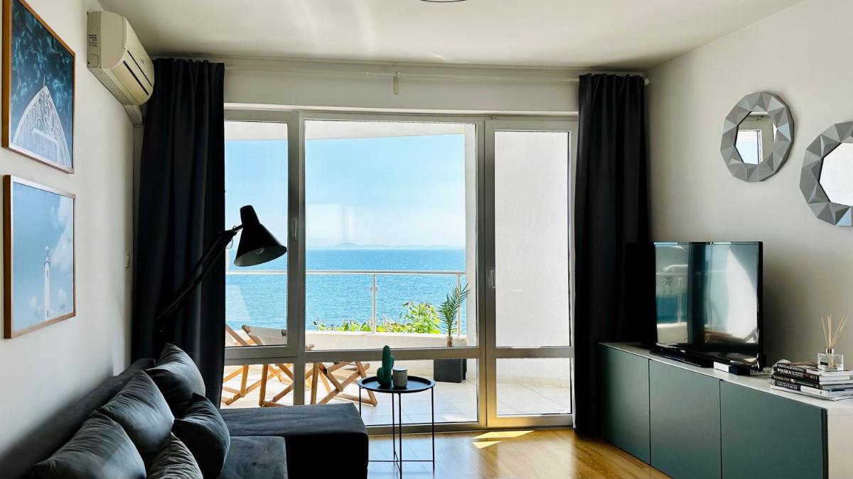 ALEX BEACH Apartello·com - Amazing apartments with sea view! - Housity