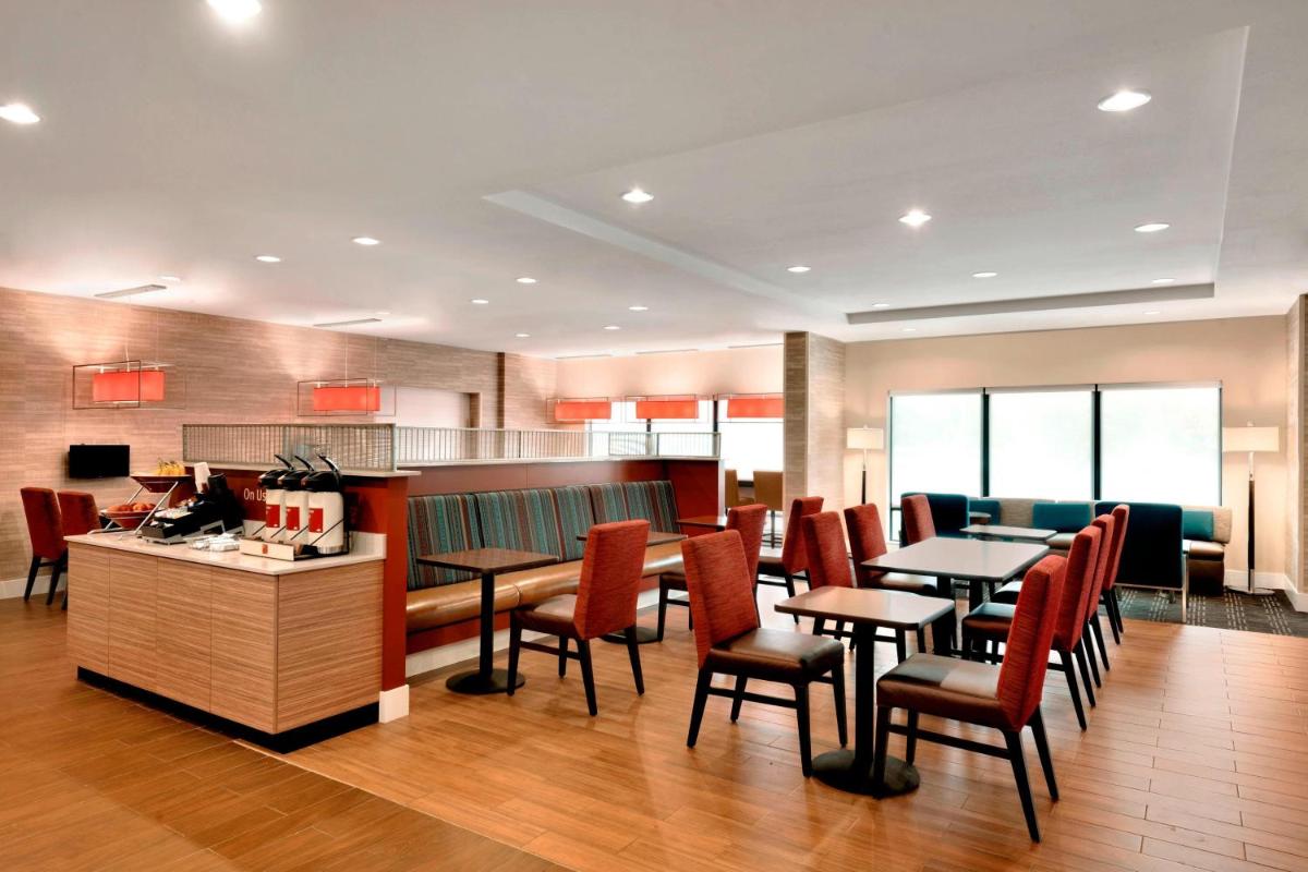 TownePlace Suites by Marriott Pittsburgh Airport/Robinson Township - Housity