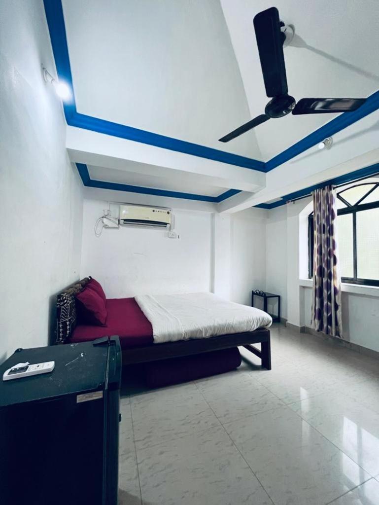Small Daddy Baga Beach - Housity