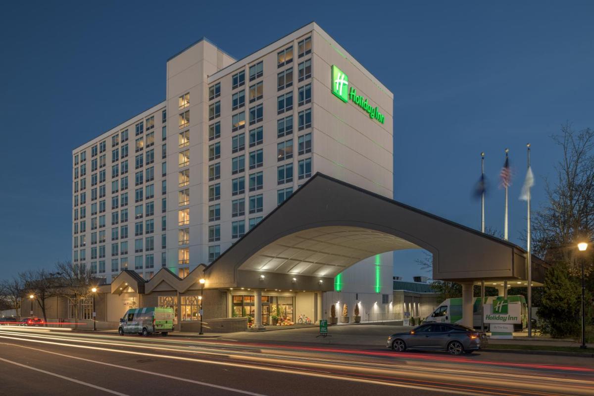 Holiday Inn Portland-By the Bay, an IHG Hotel - Housity