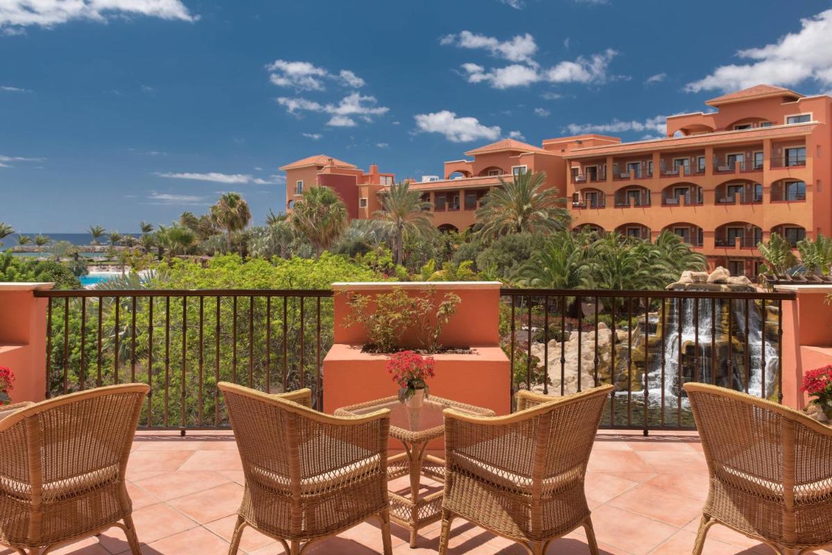 Un balcón o terraza de Sheraton Fuerteventura Golf & Spa Resort