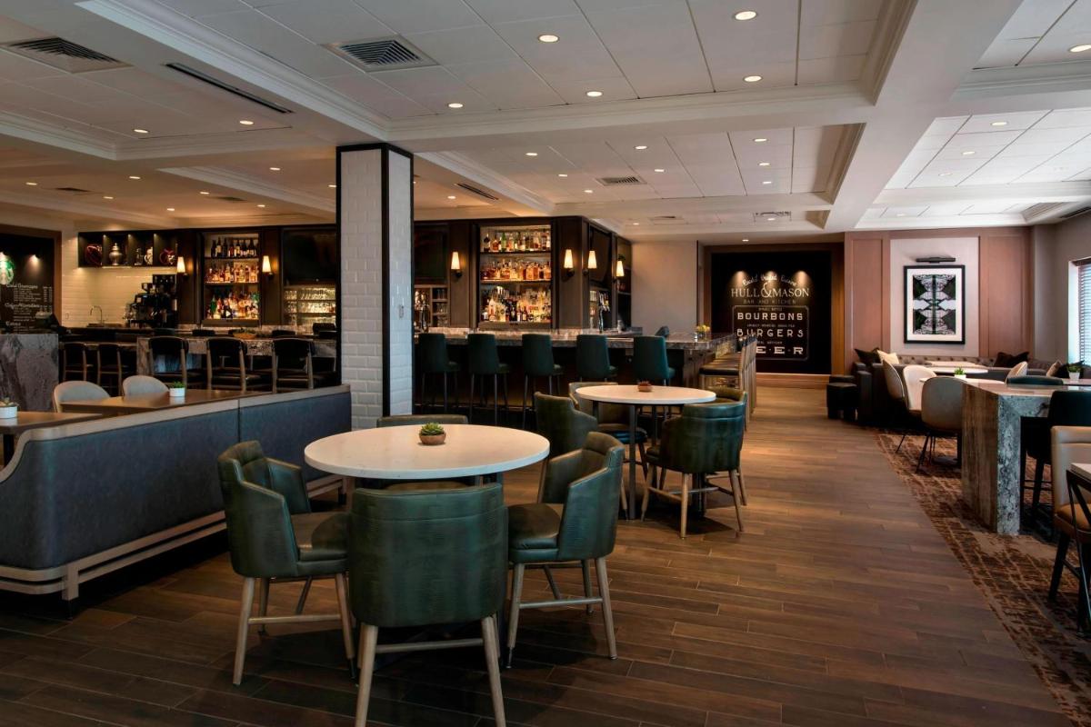 Marriott Boston Quincy - Hizvo
