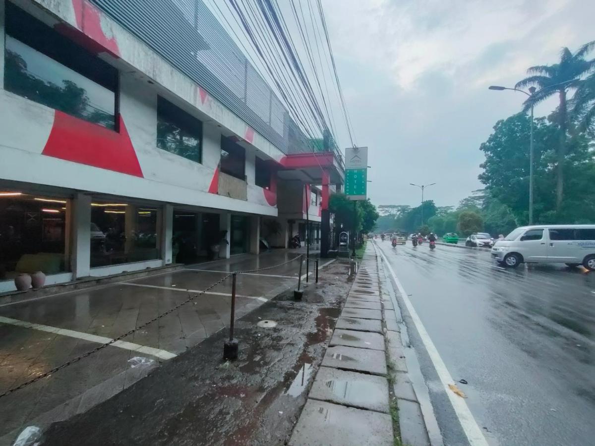 Hotel Syariah Taman Cibinong 2 By FPH - Housity