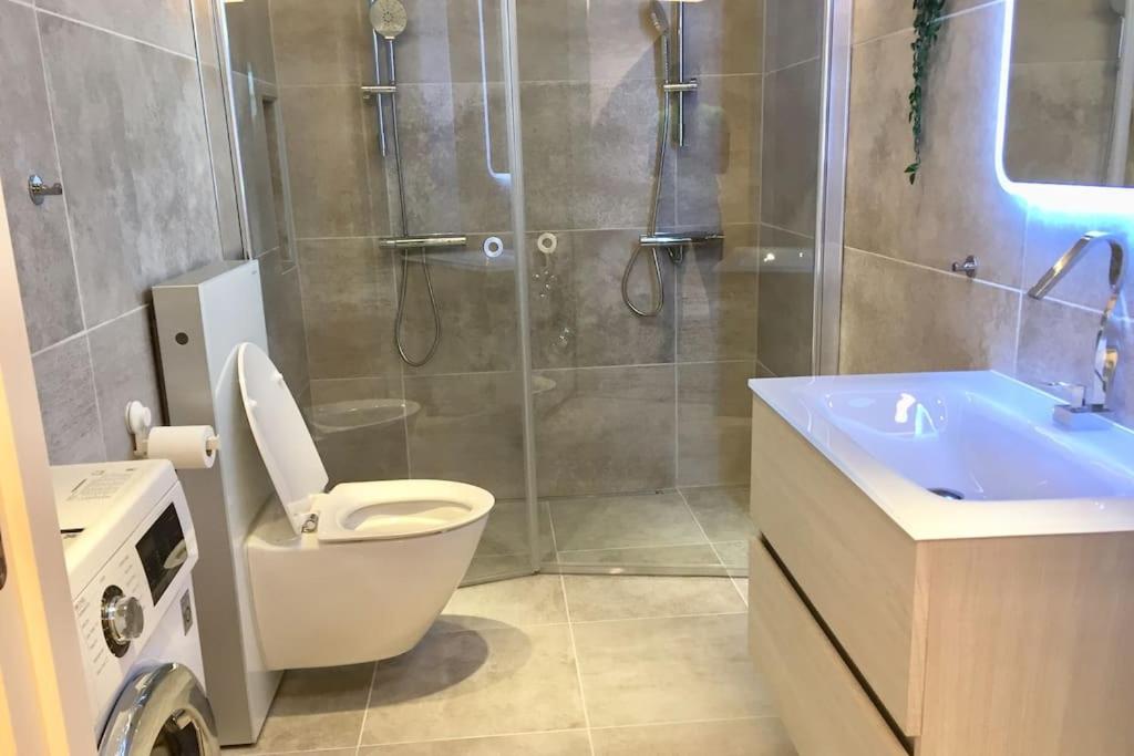 Extraordinary apartment with double shower - Housity