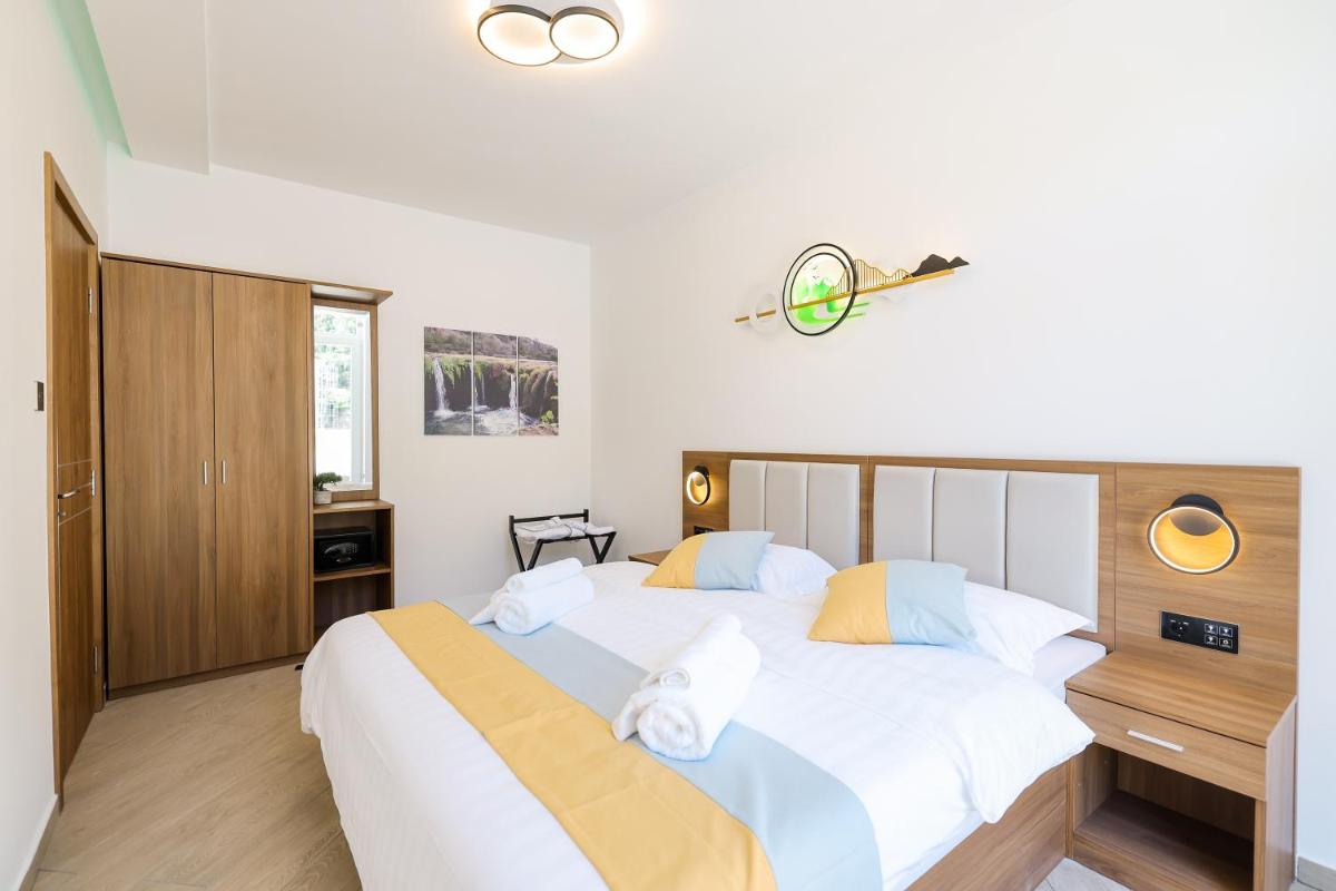 Hotel Kanjon Zrmanje - Housity