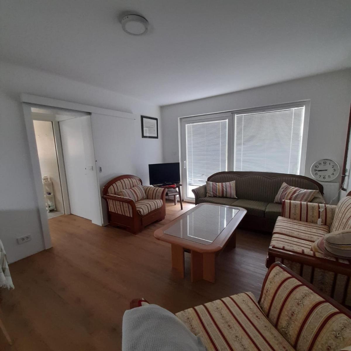 Lily of the valley house - Housity
