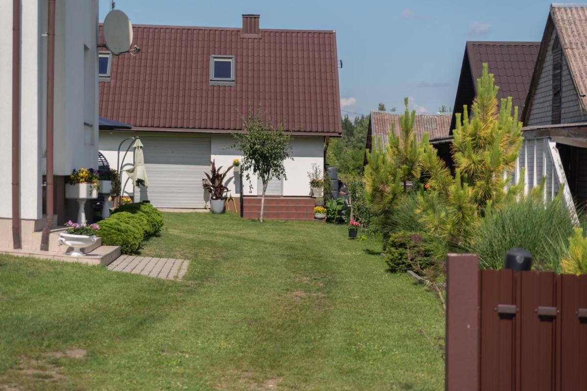 Dvi liepos - Housity