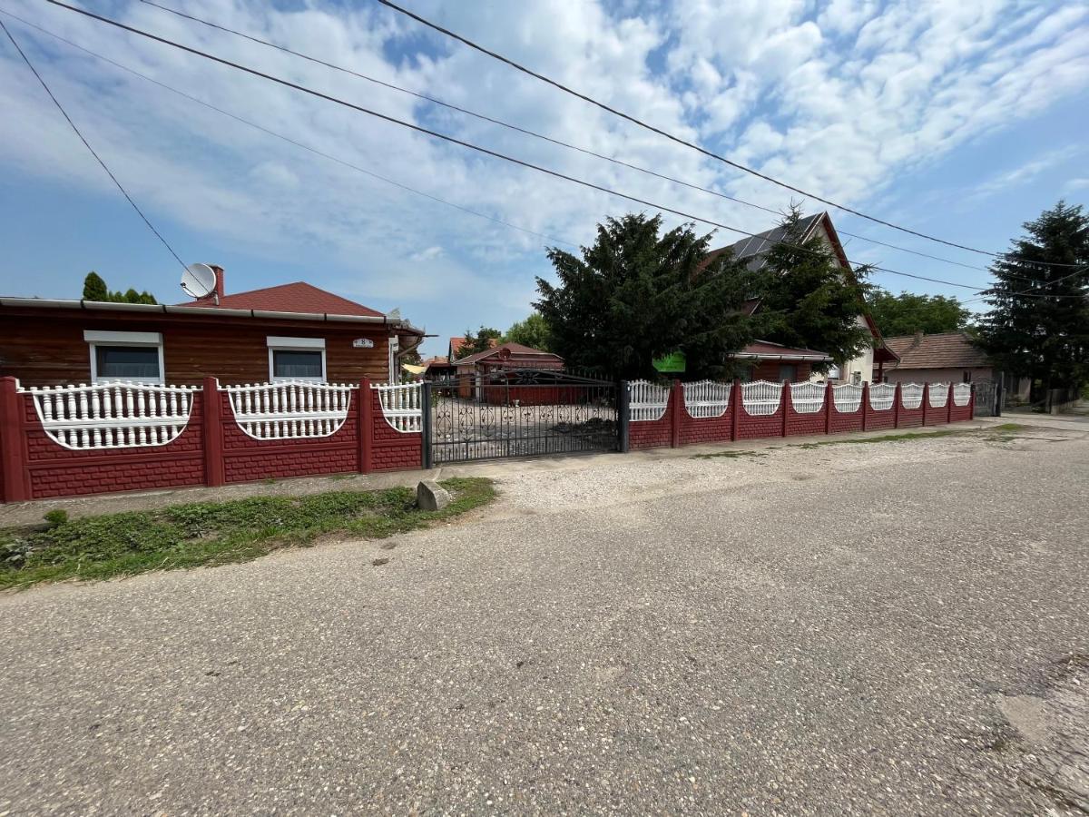 Tiszavirág apartman - Housity