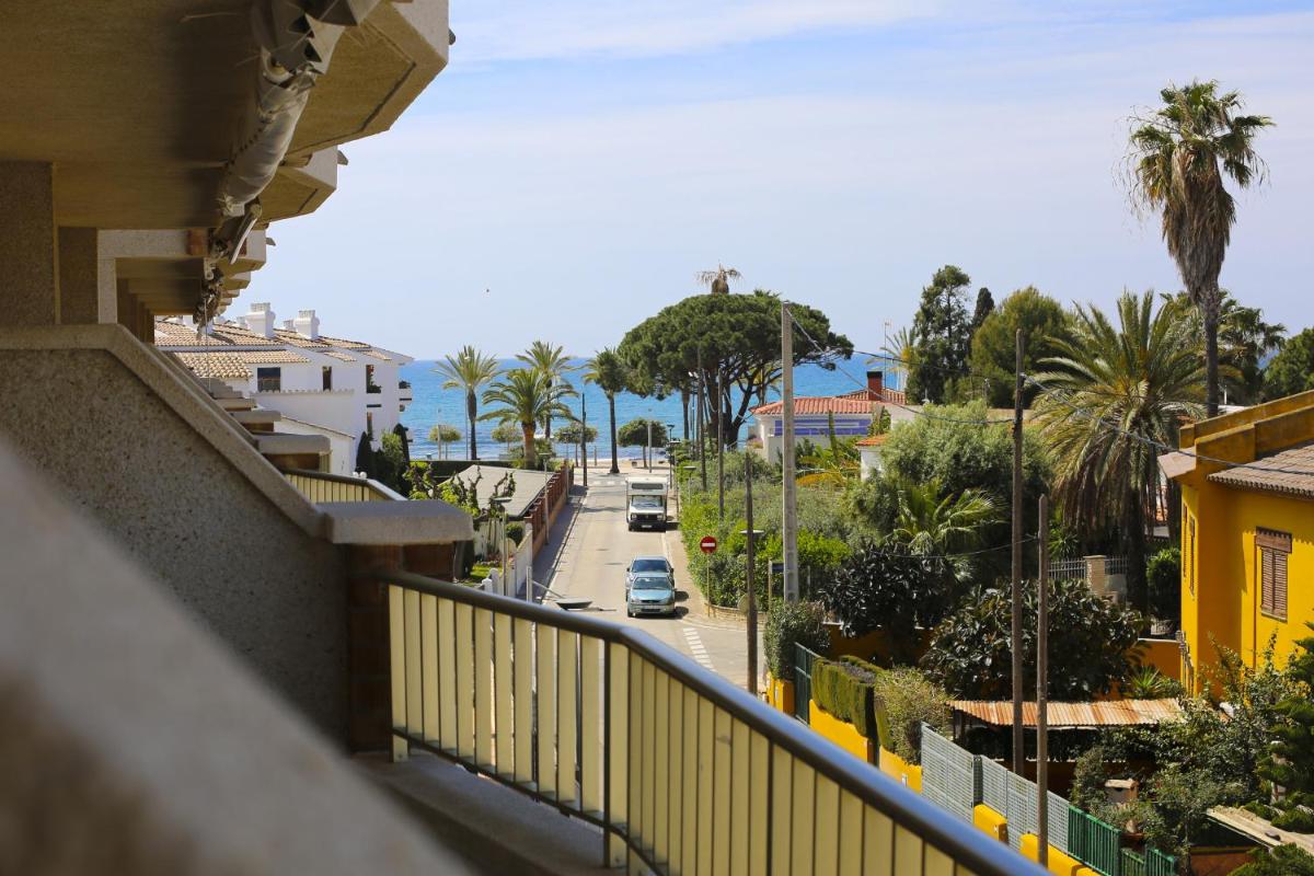 Flora Planet Costa Dorada - Housity