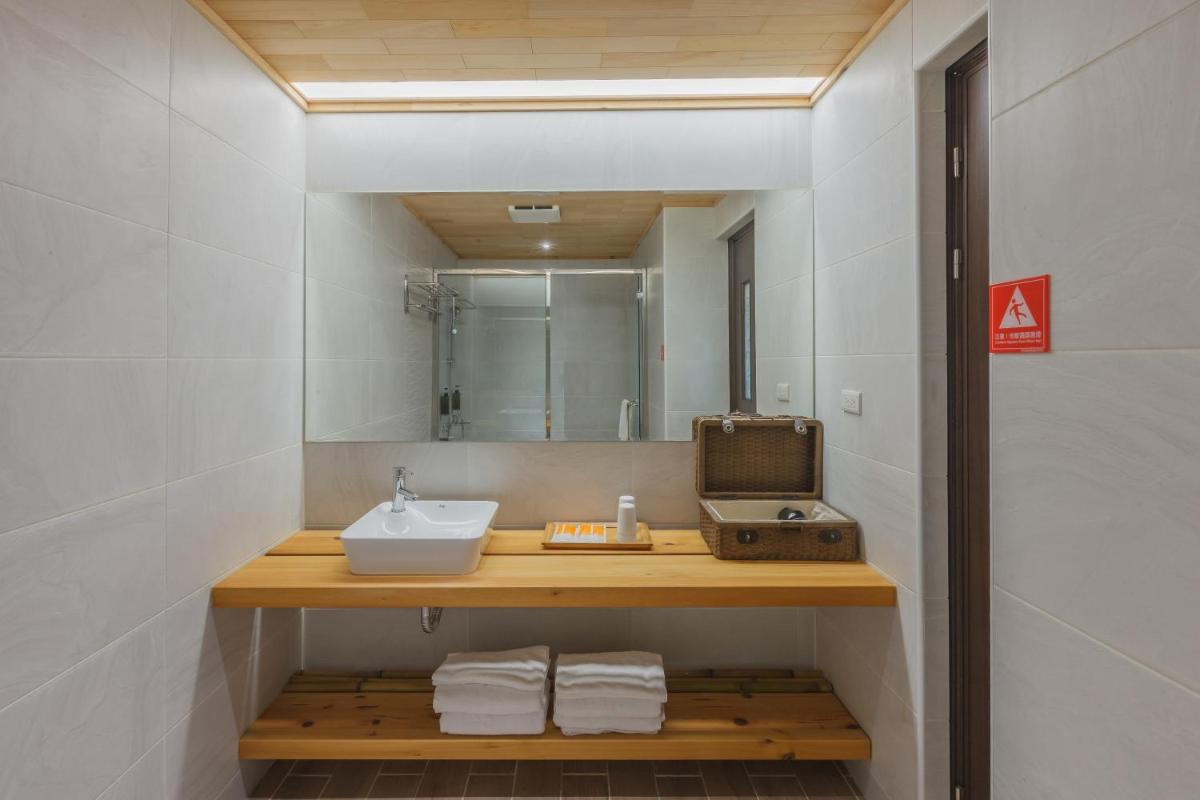Hou Shan Ren Jia B&B Hall A - Housity