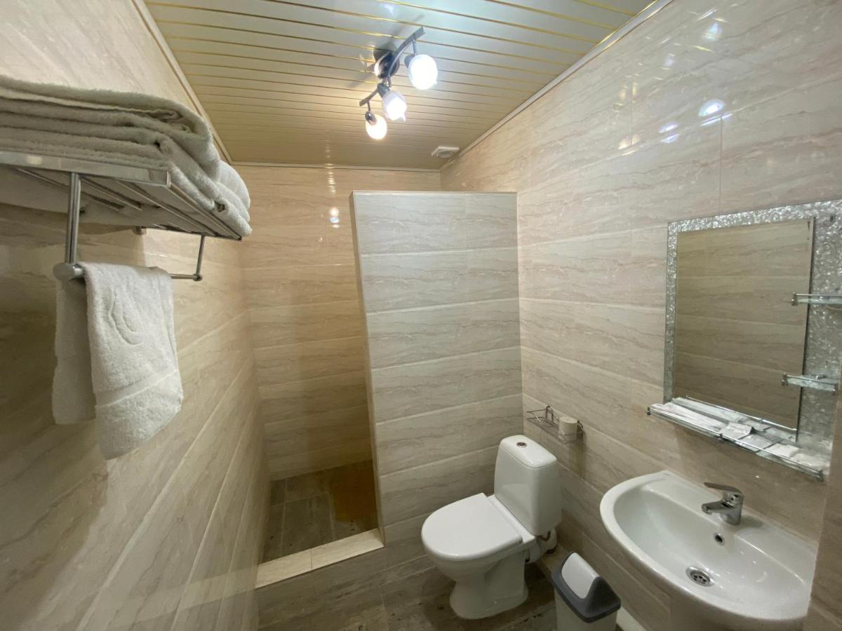 Hotel Astam - Housity