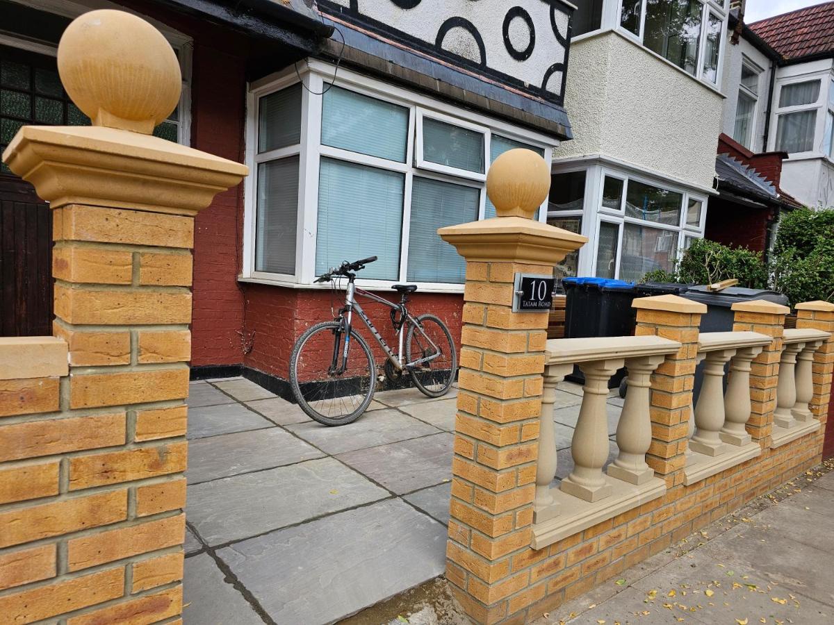 Lovely Rooms London - Housity