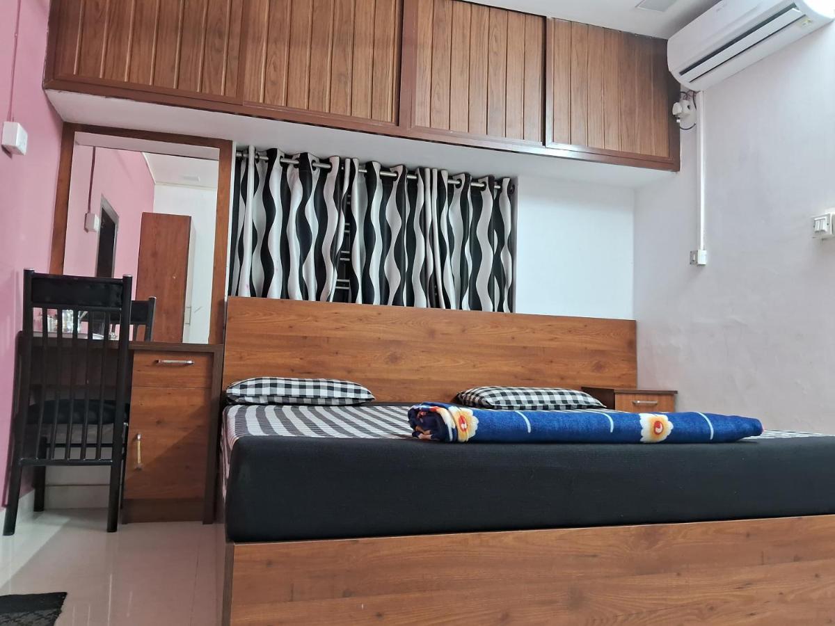 Vellakinar Residency Alleppey - Housity