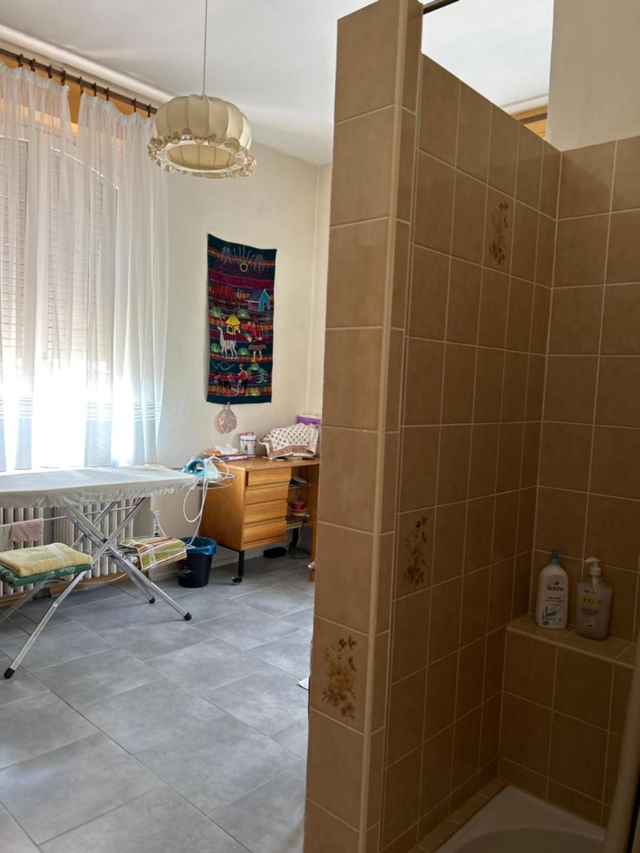 Chambre Arnica lit 140 wifi sdb partagée - Housity