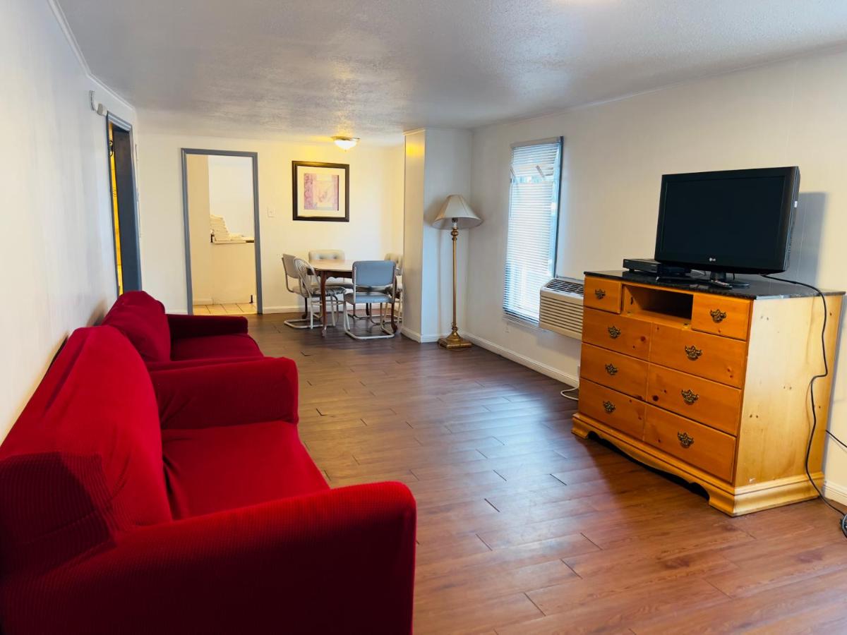 Shore Beach Houses - 52 - 401 Porter Avenue - Housity