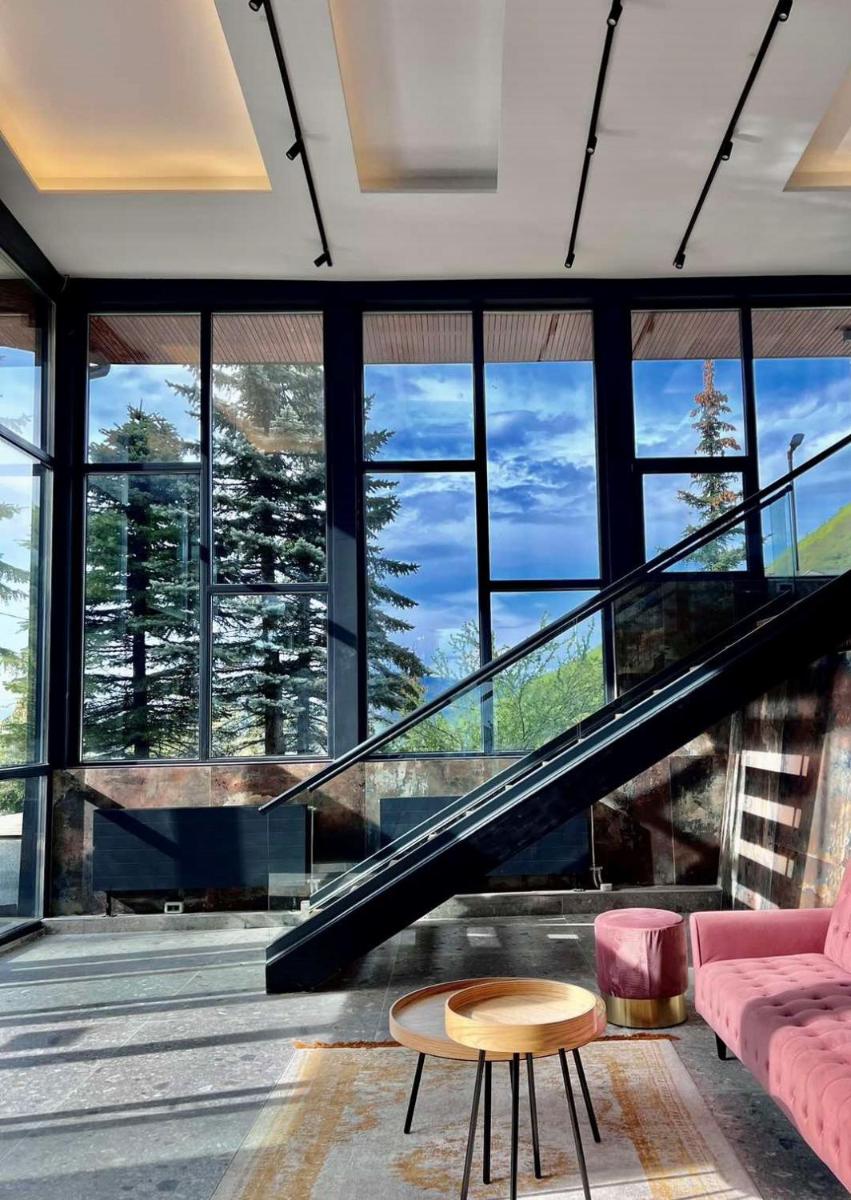 LAKEVIEW Hotel & Apartments - Housity