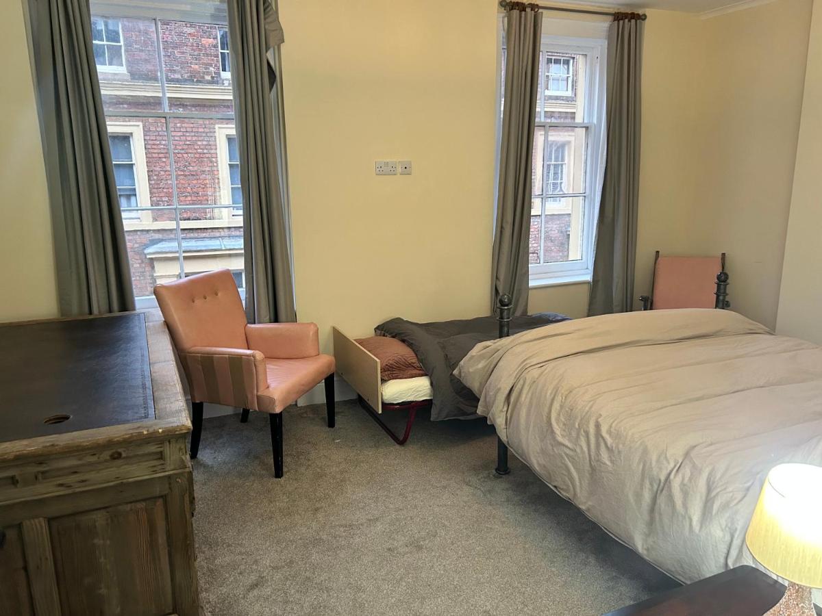 Suitetrails - Entire large 4 bedroom Townhouse in Wainfleet Skegness Hot Tub