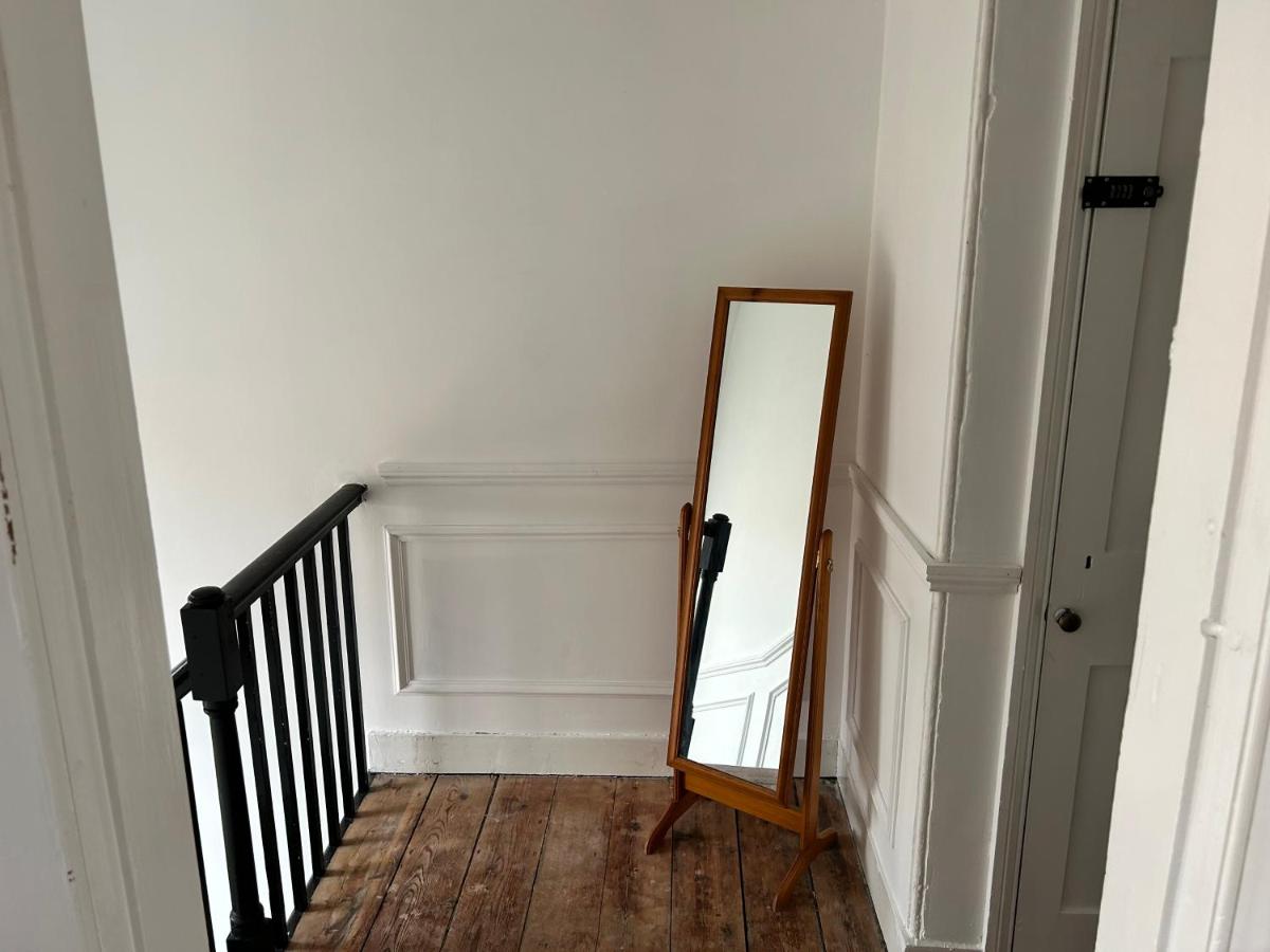 Suitetrails - Entire large 4 bedroom Townhouse in Wainfleet Skegness Hot Tub