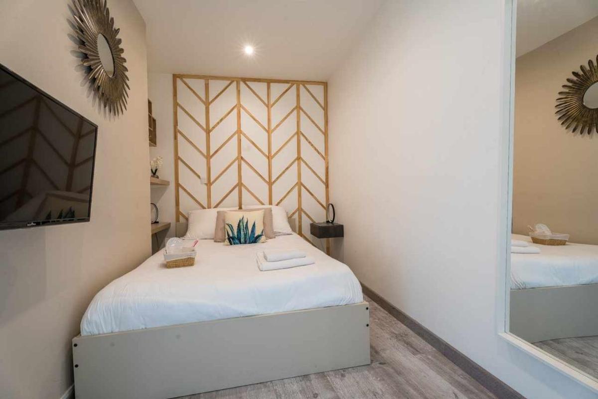 Chambre 26m - Salon et kitchenette privé - WIFI - Housity