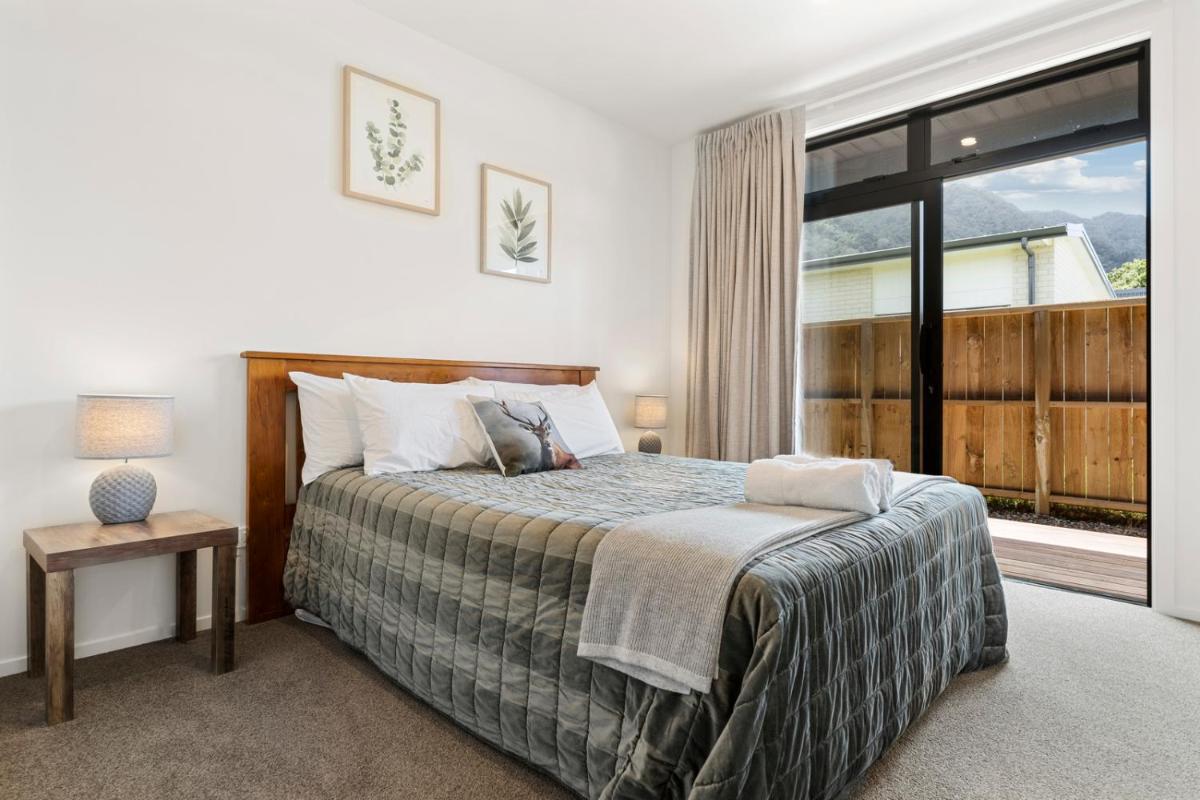 Custom designed holiday home, next to Cycleway. - Housity