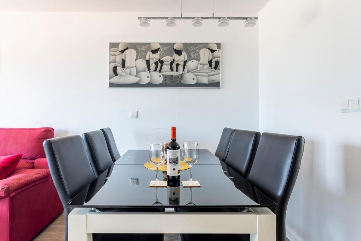 Fantástico apartamento en primerísima línea playa - Housity