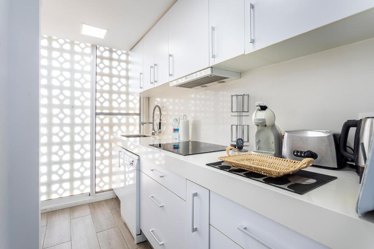 Fantástico apartamento en primerísima línea playa - Housity
