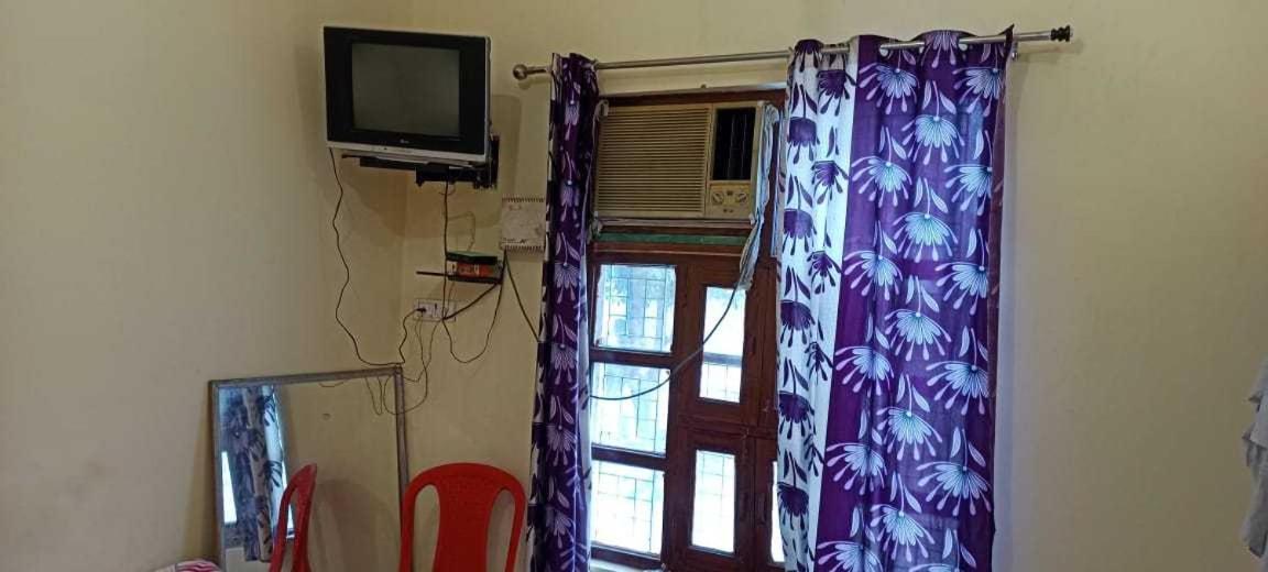 OYO Home Sharma Guest House - Housity